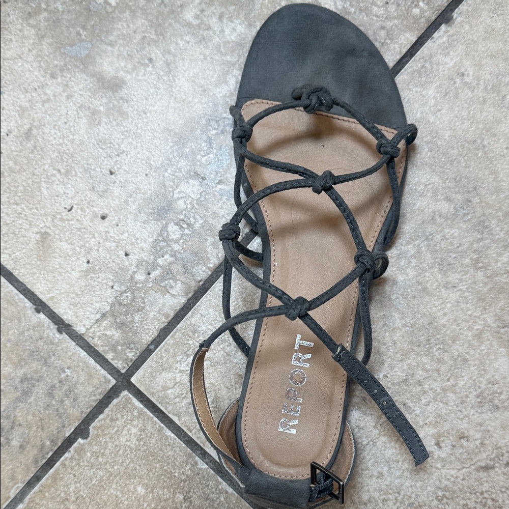 Report Women's Dark Gray Strappy Sandals